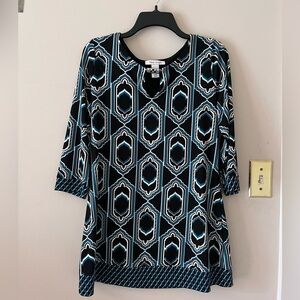 Green and blue print tunic top with neck cutout